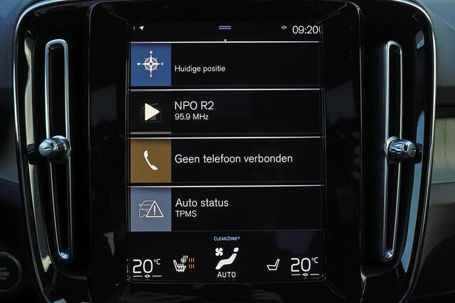 Volvo XC40 B4 211pk Inscription - Intellisafe Assist/Surround - Lederen bekleding - Verwarmbare voorstoelen - Verwarmbaar stuurwiel - Elektrisch bedienbare voorstoelen - 360 graden camera - Elektrisch bedienbare achterklep - Noodreservewiel