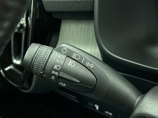 Volvo XC40 1.5 T4 Recharge Inscription | Leder | Blis | Navigatie | Sensore