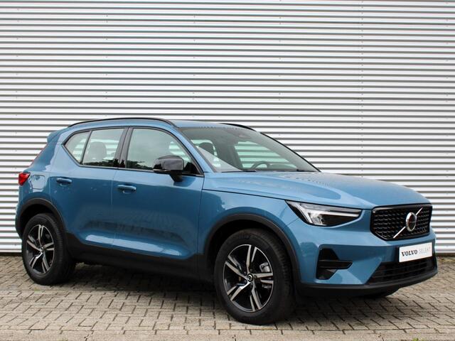 Volvo XC40 2.0 B4 Plus Dark Automaat / Trekhaak / Harman Kardon / Reservewiel / Verwarmd voorruit