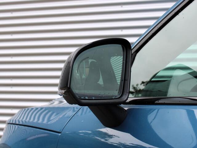 Volvo XC40 2.0 B4 Plus Dark Automaat / Trekhaak / Harman Kardon / Reservewiel / Verwarmd voorruit