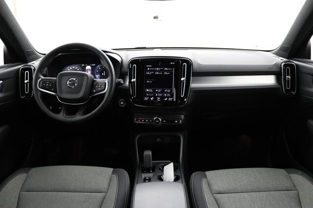 Volvo XC40 1.5 T3 Business Pro | Trekhaak | 360 graden camera | Navigatie | Stoel/stuur verwarming