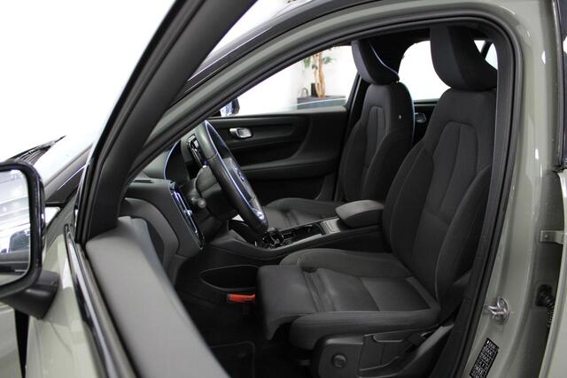 Volvo XC40 Recharge Plus 70 kWh | 19'LMV | CLIMA | DODE-HOEK | DAB | STOEL+STUUR/VERW | CARPLAY | E-KLEP |