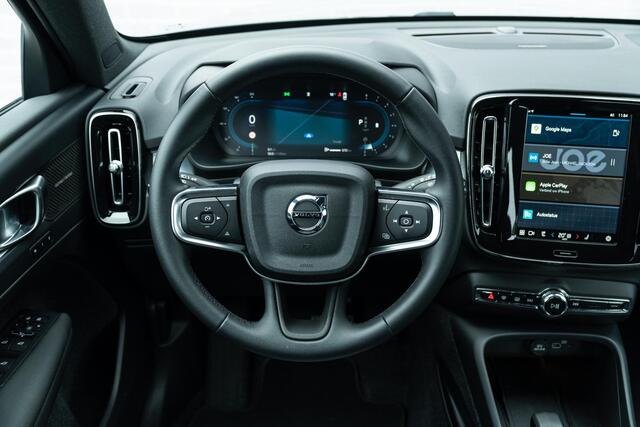 Volvo XC40 2.0 B4 Plus Dark
