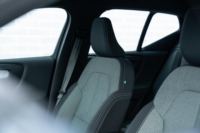 Volvo XC40 2.0 B4 Plus Dark