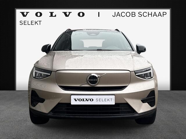 Volvo XC40 Recharge Core 70 kWh / Apple Carplay/Android Auto / 19" Velgen / Achteruitrijcamera /