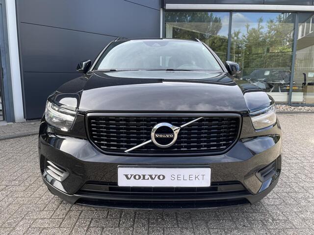 Volvo XC40 1.5 T4 Recharge R-Design | Stoelverwarming | Comfortstoelen | Adaptive cruise control | Voorstoelen + stuurwielverwarming | Volvo on Call | Apple CarPlay/Android Auto | Parkeersensoren achter | Dealeronderhouden | Semi-elektrische trekhaak |