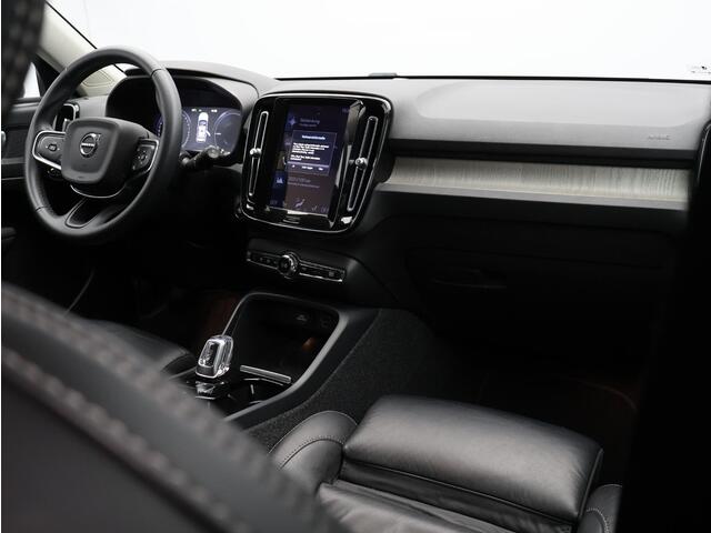 Volvo XC40 T4 Recharge Inscription / Trekhaak / Stoel+stuurwielverwarming / 19" / Privacy glass