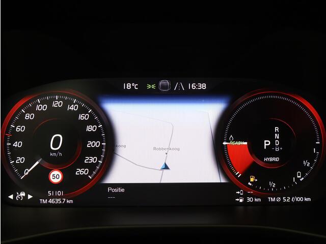 Volvo XC40 T4 Recharge Inscription / Trekhaak / Stoel+stuurwielverwarming / 19" / Privacy glass