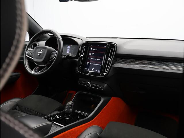 Volvo XC40 T3 Automaat R-Design / Trekhaak / Pan. dak / 360 camera/ Ext. styling / Privacy glass / CarPlay