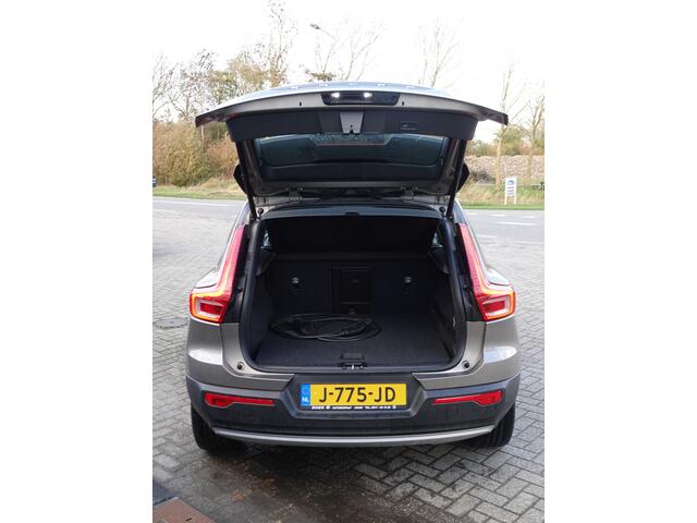 Volvo XC40 1.5 T5 Twin Engine Momentum Pro PILOT + ACC | BLIS | H-LEER | HK AUDIO