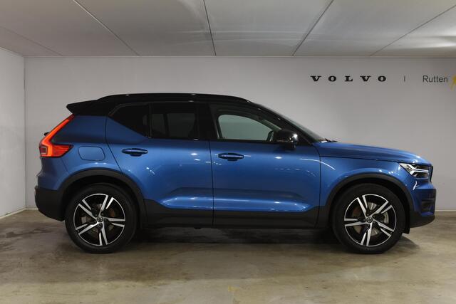 Volvo XC40 T5 262PK Automaat Recharge R-Design / Navigatie / Stuur & Stoelverwarming / Elektrische achterklep / Achteruitrijcamera / Elektr. Trekhaak / Elektrische stoelverst. met geheugen
