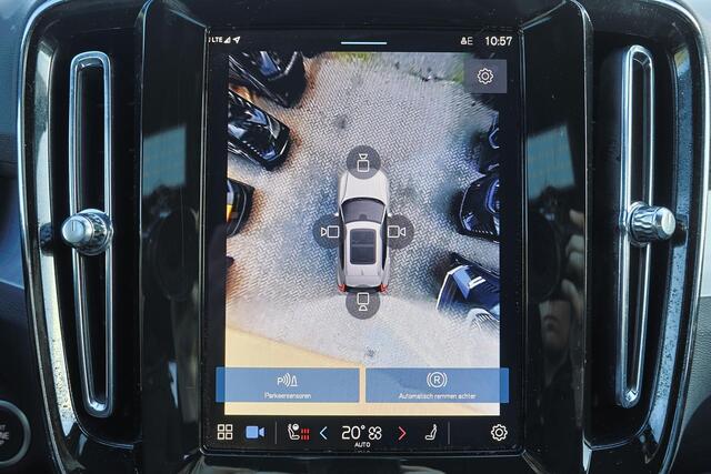 Volvo XC40 B3 Core - IntelliSafe Assist & Surround - 360º Camera - Verwarmde voorstoelen & stuur - Parkeersensoren voor & achter - Draadloze tel. lader - Extra getint glas - 18' LMV