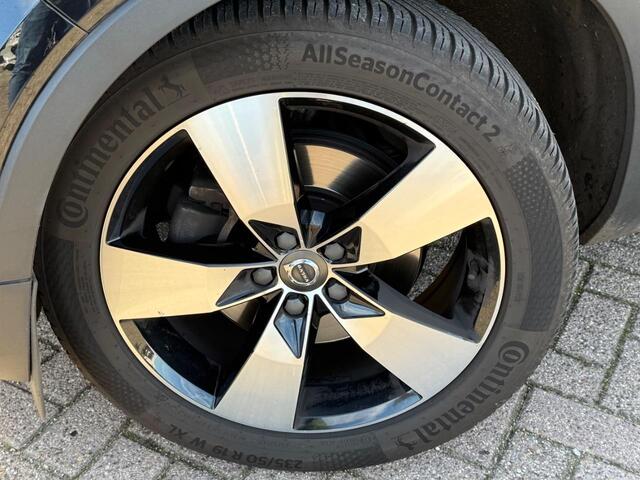 Volvo XC40 2.0 T4 Inscription | Nieuw Binnen | Panorama-Schuifdak | Leder | memory | Adaptieve Cruise controle | Blis | Keyless |