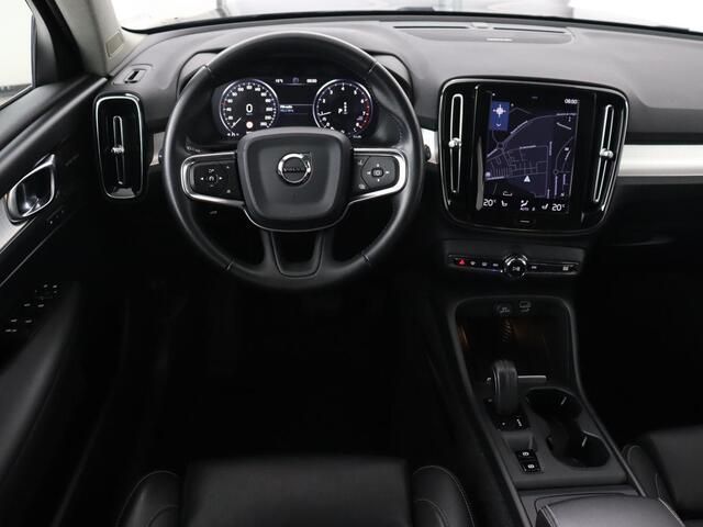 Volvo XC40 2.0 T4 Inscription | Trekhaak | Leder | Stoelverwarming | Camera | Harman/Kardon | Carplay | Achterbankverwarming | Navigatie | BLIS | Verwarmde voorruit | Cruise control