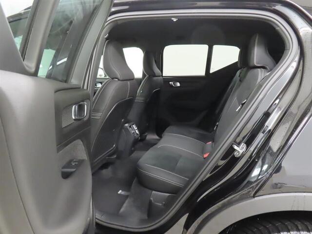 Volvo XC40 Single Motor Extended Range Plus 82 kWh | Trekhaak | 1500KG Trekgewicht | Adaptieve Cruise controle | Blis | Google |