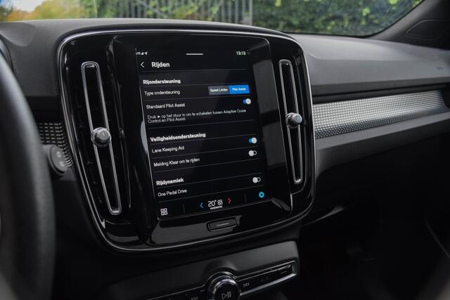 Volvo XC40 Recharge P8 AWD R-Design / Standkachel/ Virtual Cockpit/ Adaptive Cruise Control/ Panoramadak/ 300kW (408PK)