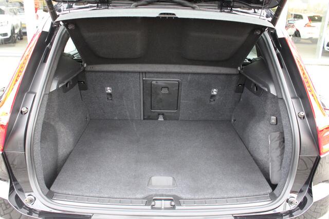 Volvo XC40 1.5 T2 Business Pro Apple carplay-Android auto/Keyless entry & start