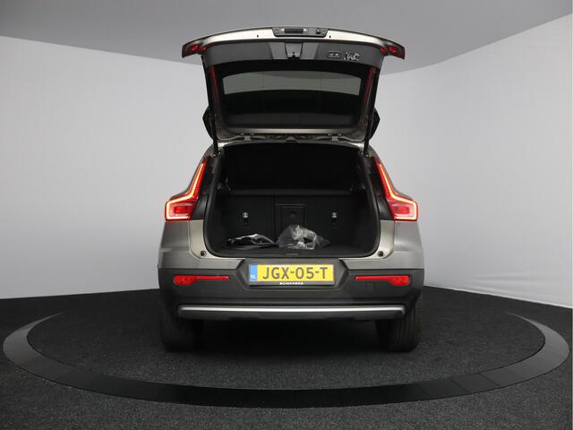 Volvo XC40 1.5 T4 Recharge Inscription | Leder | Glazen schuifdak