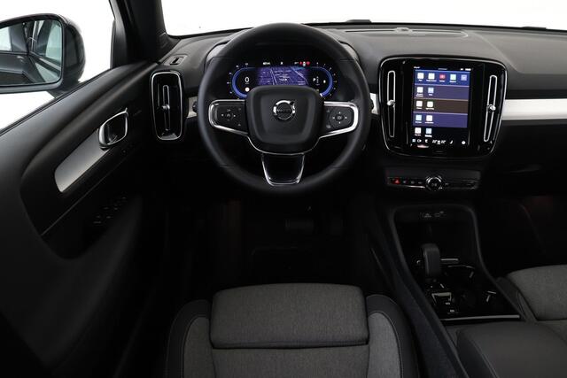 Volvo XC40 B4 (M-HYBRID) PLUS DARK -CAMERA|ADAP.CRUISE|VERW.VOORRUIT|TREKHAAK|HARMAN/KARDON|19"