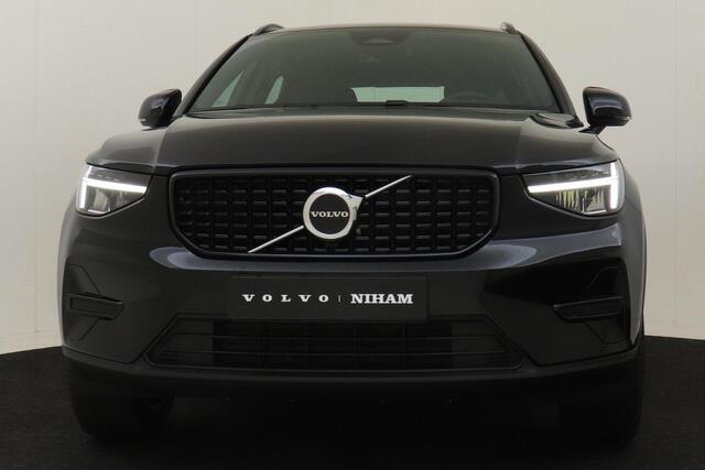 Volvo XC40 B4 (M-HYBRID) PLUS DARK -CAMERA|ADAP.CRUISE|VERW.VOORRUIT|TREKHAAK|HARMAN/KARDON|19"
