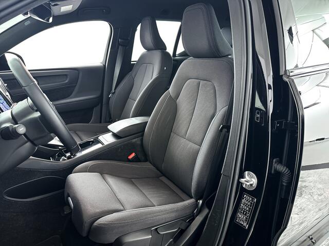 Volvo XC40 Recharge Core 70 kWh | Parkeercamera | Navigatie | Cruise Control