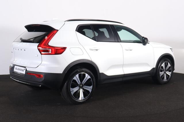Volvo XC40 T5 Recharge Ultimate Dark Panorama/schuifdak - IntelliSafe Assist & Surround - 360º Camera - Harman/Kardon audio - Verwarmde voorstoelen & stuur - Parkeersensoren voor & achter - Extra getint glas - 19' LMV