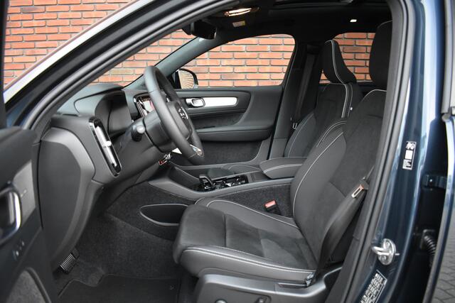 Volvo XC40 B4 210PK Plus Black Edition | Lounge Pack | 360 Camera |