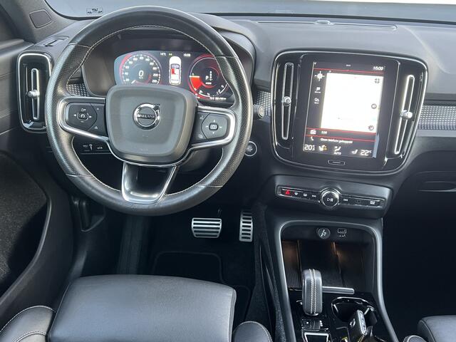 Volvo XC40 1.5 T5 Recharge 262 pk R-Design Panodak Trekhaak Vol Leder ACC Pilot Assist 20 Inch Velgen Elek.Stoel Full Led Blis Standkachel Carplay Plug in Hybride Vol Opties !