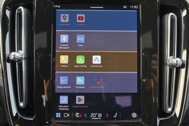 Volvo XC40 Extended Range Plus 82 kWh - IntelliSafe Assist & Surround - 360º Camera - Harman/Kardon audio - Verwarmde voorstoelen, stuur & achterbank - Parkeersensoren voor & achter - Elektr. bedienb. bestuurdersstoel met geheugen - Wollen bekleding - Draadloze tel.