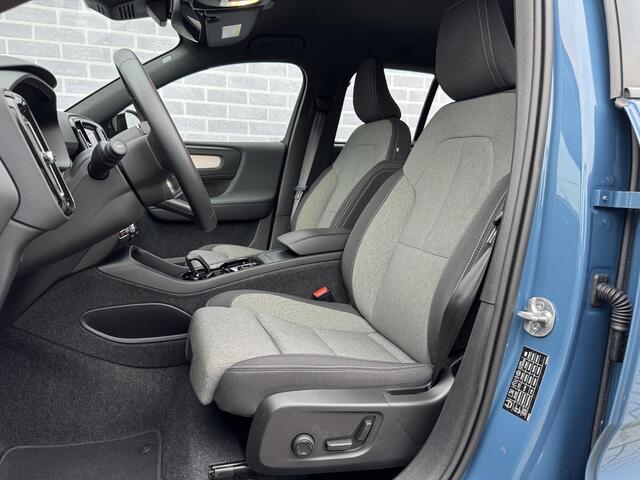 Volvo XC40 2.0 B4 Plus Dark | Trekhaak | Achteruitrijcamera | Harman Kardon Audio | Adaptive Cruise Control | Stoel-/Stuurverwarming | Elektrisch Verstelbare Bestuurdersstoel