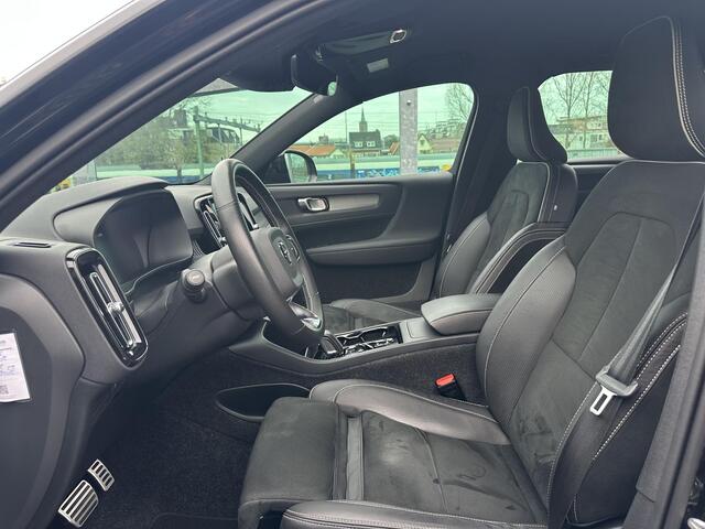 Volvo XC40 2.0 B4 R-Design / Stuur + stoelverwarming / Camera achter / BLIS / Pilot assist + ACC / Keyless /