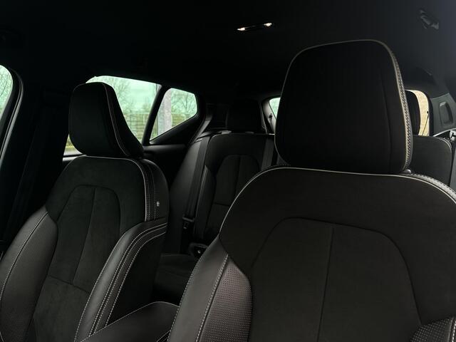 Volvo XC40 2.0 B4 R-Design / Stuur + stoelverwarming / Camera achter / BLIS / Pilot assist + ACC / Keyless /