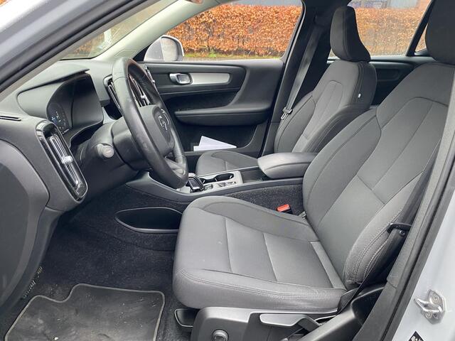 Volvo XC40 1.5 T5 Recharge aut. Business Pro met o.a. LED, navi, CarPlay, camera, etc.