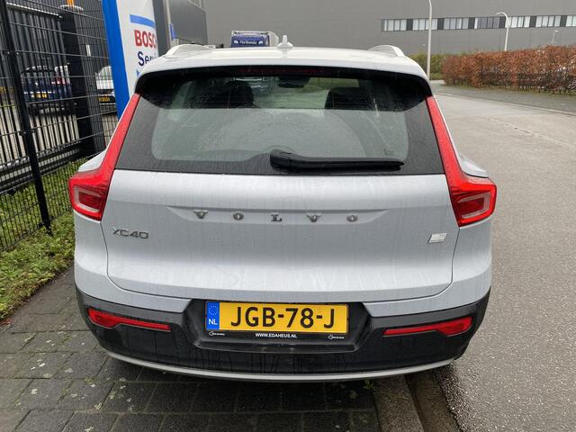 Volvo XC40 1.5 T5 Recharge aut. Business Pro met o.a. LED, navi, CarPlay, camera, etc.
