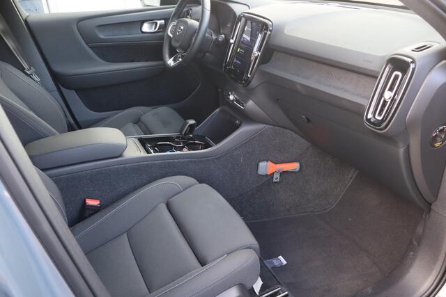 Volvo XC40 Recharge Core 70 kWh NL-Auto!! Stuur+Stoelverw. I Camera I Carplay