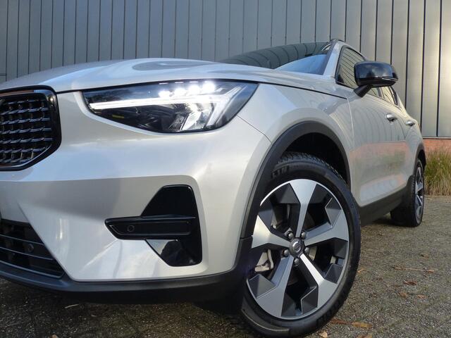 Volvo XC40 B4 Plus Dark