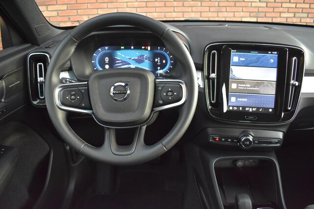 Volvo XC40 B4 211PK Automaat Plus Dark | Trekhaak |