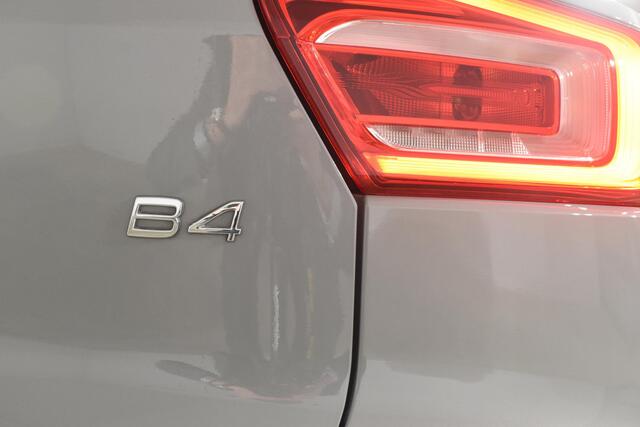 Volvo XC40 B4 211PK Automaat Plus Dark