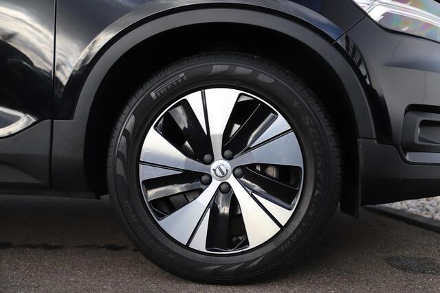 Volvo XC40 1.5 T2 Business Pro Automaat Panoramadak Sportstoelen Navigatie Carplay Achteruitrijcamera Harman Kardon Stuur & Stoelverwarming