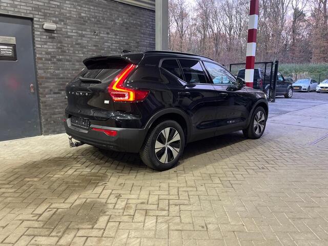 Volvo XC40 T4 Plug-in hybrid Plus Dark | Trekhaak | harman/kardon | Stoel+Stuurverwarming | Camera | Keyless