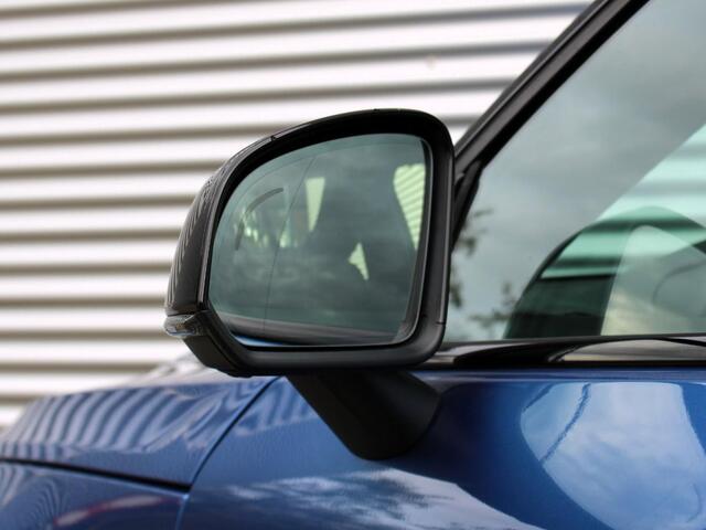 Volvo XC40 2.0 T4 R-Design Automaat / Trekhaak / 360* camera / Verwarmd voorruit / DAB radio