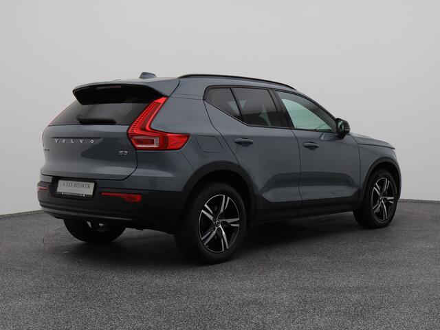 Volvo XC40 2.0 B3 Plus Dark | FACELIFT | CAMERA | KEYLESS | H&K | STOEL- EN STUURVERW. | MEMORY