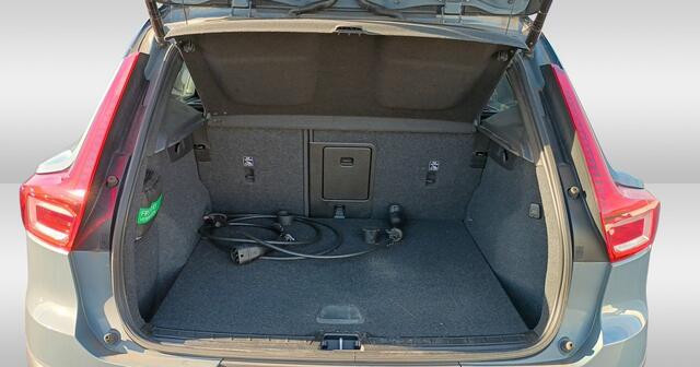 Volvo XC40 Recharge P8 AWD R-Design (408 PK) 1e-Eig. & Keurig-Onderh. BOVAG-Garantie. NL-Auto.