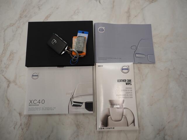 Volvo XC40 1.5 T5 Recharge Inscription | Leder | Camera | Trekhaak | Keyless | Virtual | LED | Carplay