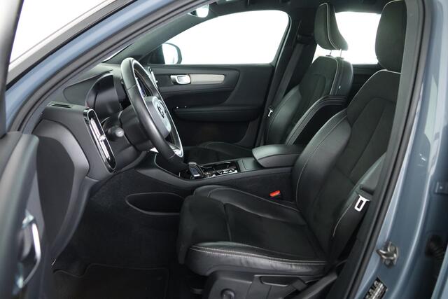 Volvo XC40 1.5 T3 R-Design / LED / Navi / CarPlay / Trekhaak