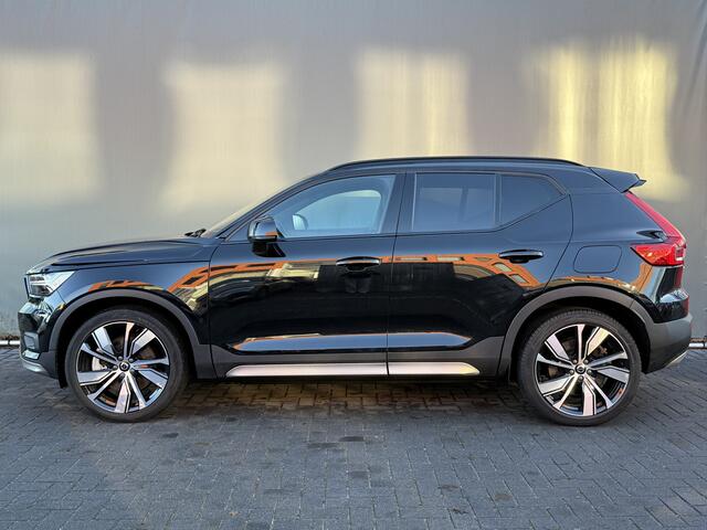 Volvo XC40 Recharge P8 AWD R-Design