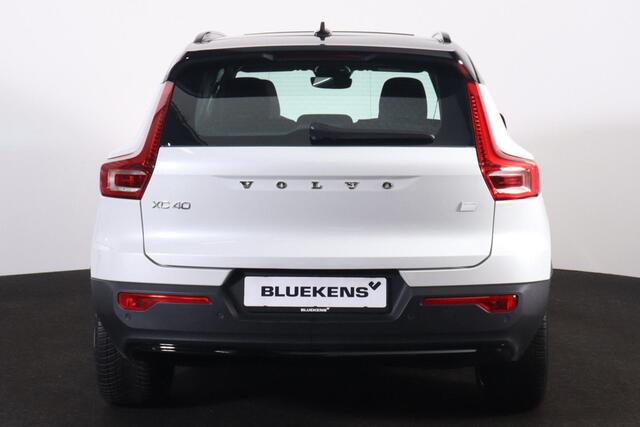 Volvo XC40 Extended Range Ultimate 82 kWh - Panorama/schuifdak - IntelliSafe Assist & Surround - 360º Camera - Harman/Kardon audio - Verwarmde voorstoelen, stuur & achterbank - Parkeersensoren voor & achter - Elektr. bedienb. voorstoelen met geheugen links - Draadlo