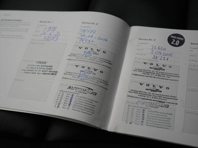 Volvo XC40 T4 Recharge R-Design Plug In Hybrid 211pk Dealer O.H. PHEV | Camera | Keyless | Lederen Sportstoelen Memory & Verwarmd | Apple Carplay | Stuur Verwarmd | Cruise Control | Navigatie | Virtual | DAB | 19"L.M |