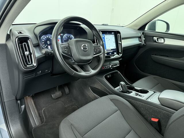 Volvo XC40 1.5 T3 164PK Automaat Trekhaak Navi Ecc Apple Carplay Android Auto Cruise Control Business Pro Elek. Achterklep Lane Assist Road Sign Info DAB Led City-Safety 1.600KG Trekgewicht