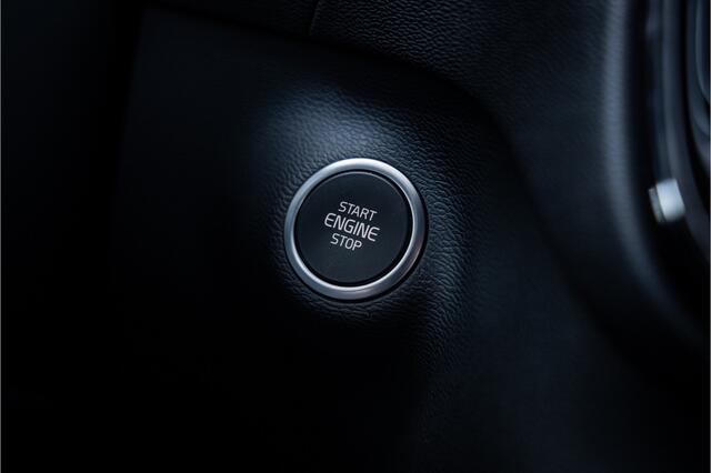 Volvo XC40 1.5 T4 Recharge Core ** Camera ** Stoelverwarming ** Winter-line